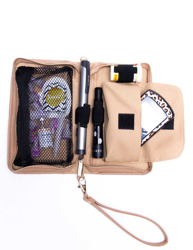 CombiClutch-760x984-CamelBrown-Open